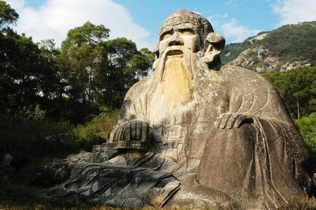 老子：道生万象的深邃哲思与多元阐释