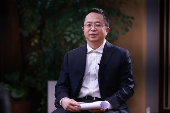 周鸿祎：以“安全即服务”破解网络安全行业困局，柔性监管激活AI创造力