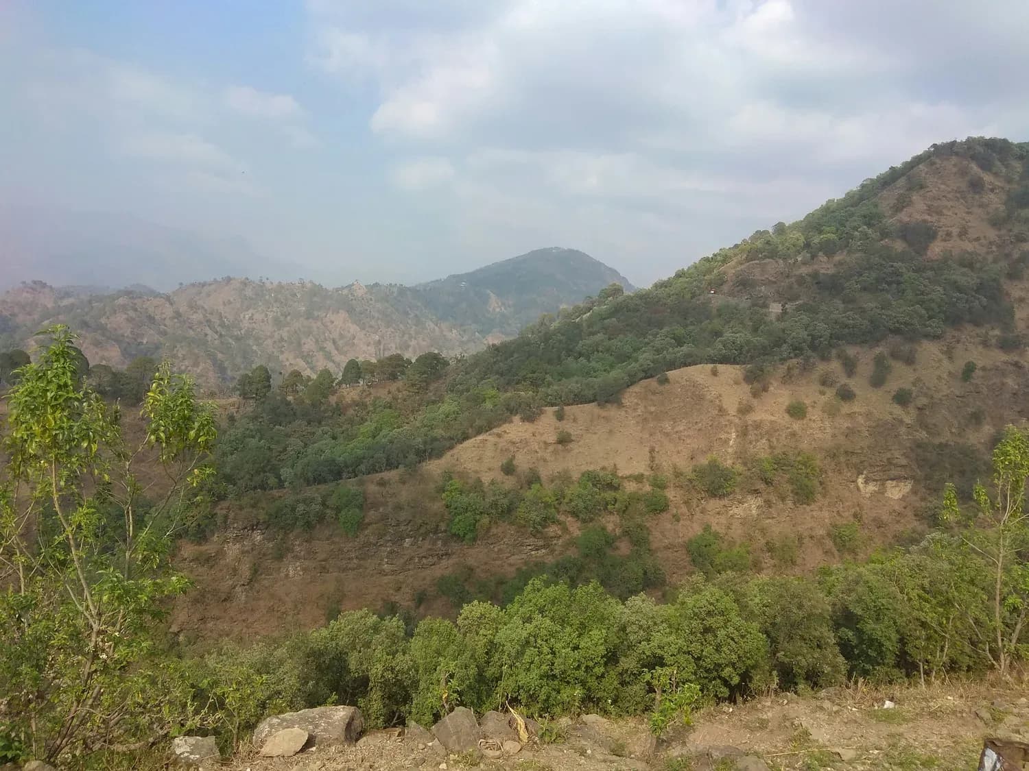 水泊梁山遗址：《水浒传》中的建筑奇迹