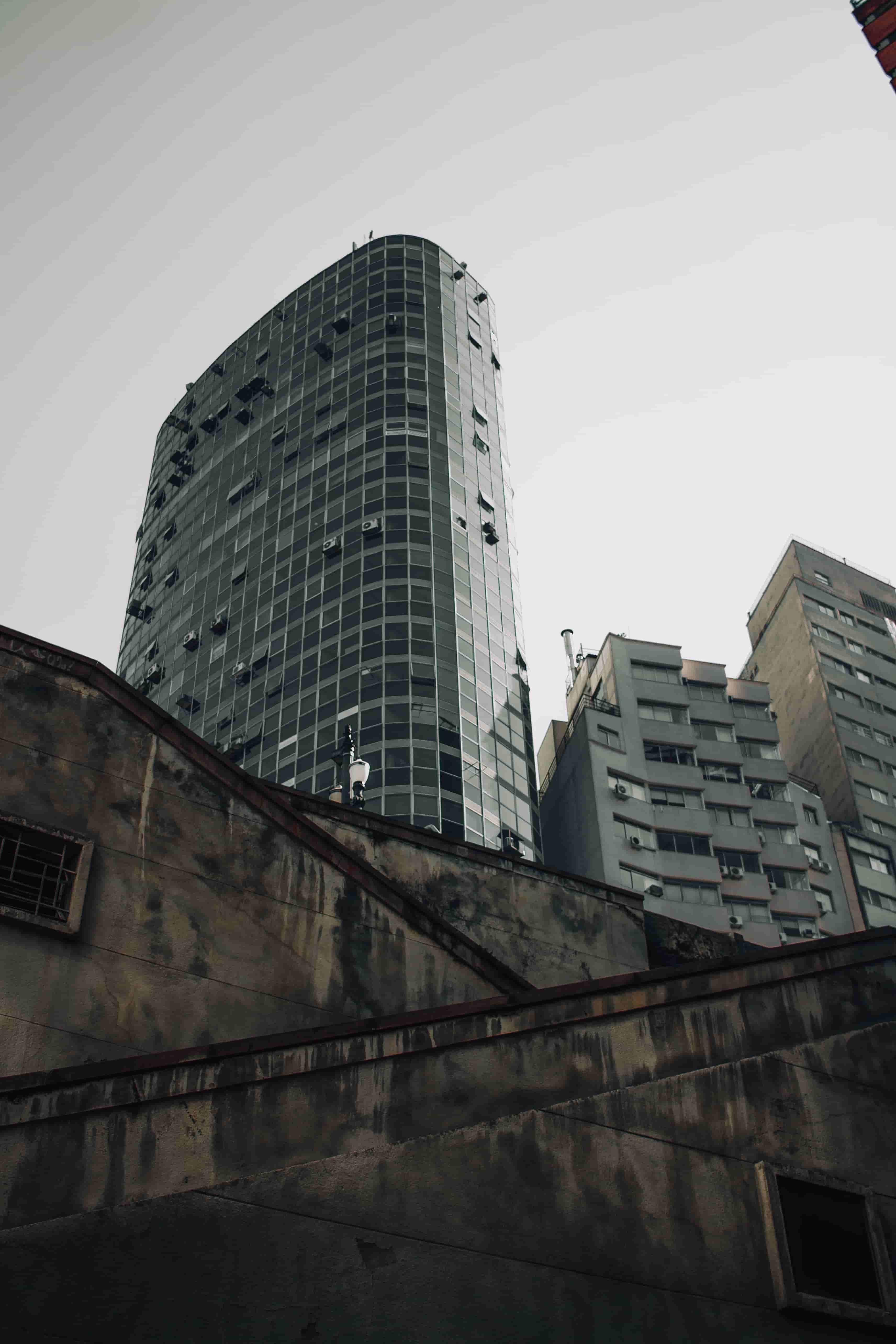 “GB”缩写的多重含义与应用：从科技到社交的广泛影响解析