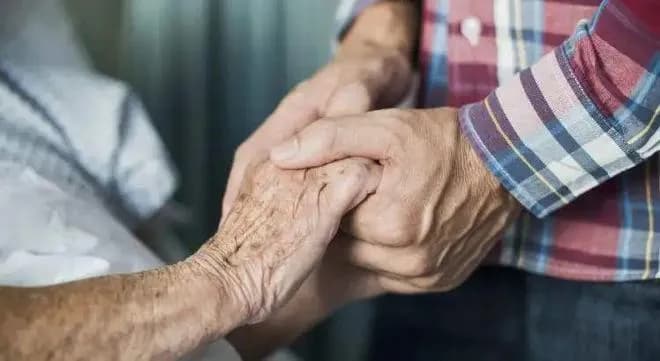 尊重患者自主权，还其重疾知情权和医疗决策权