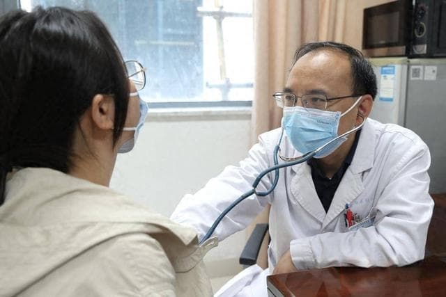 仅吃1粒抗炎药，16岁女孩出现气喘胸闷、呼吸困难！专家紧急提醒 |世界哮喘日