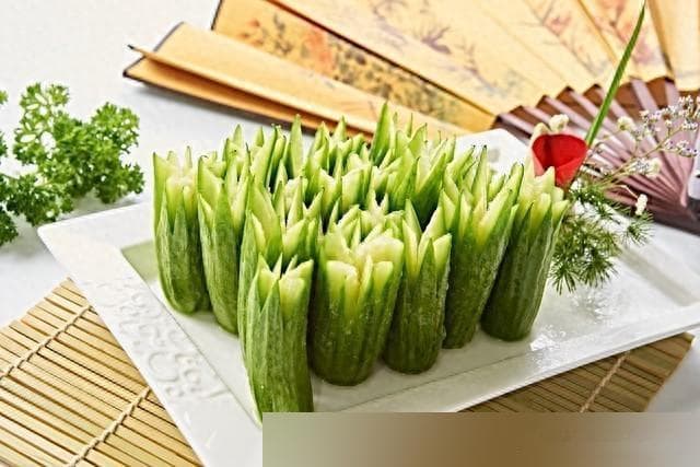 胃不好不能吃黄瓜？医生：要想肠胃舒服，这4种食物最好不要乱吃