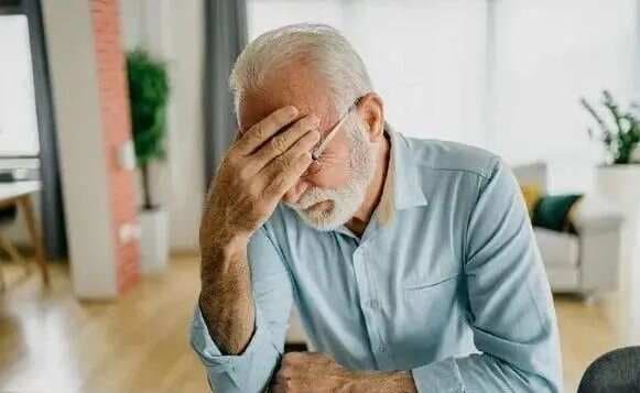 眉毛是身体“保寿官”?眉毛长成5种样子,或暗示你的身体不太好