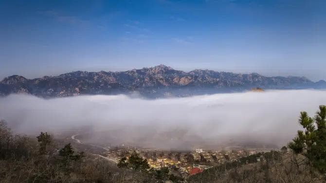 登崂山主峰最低30元，学生2月可免费游览