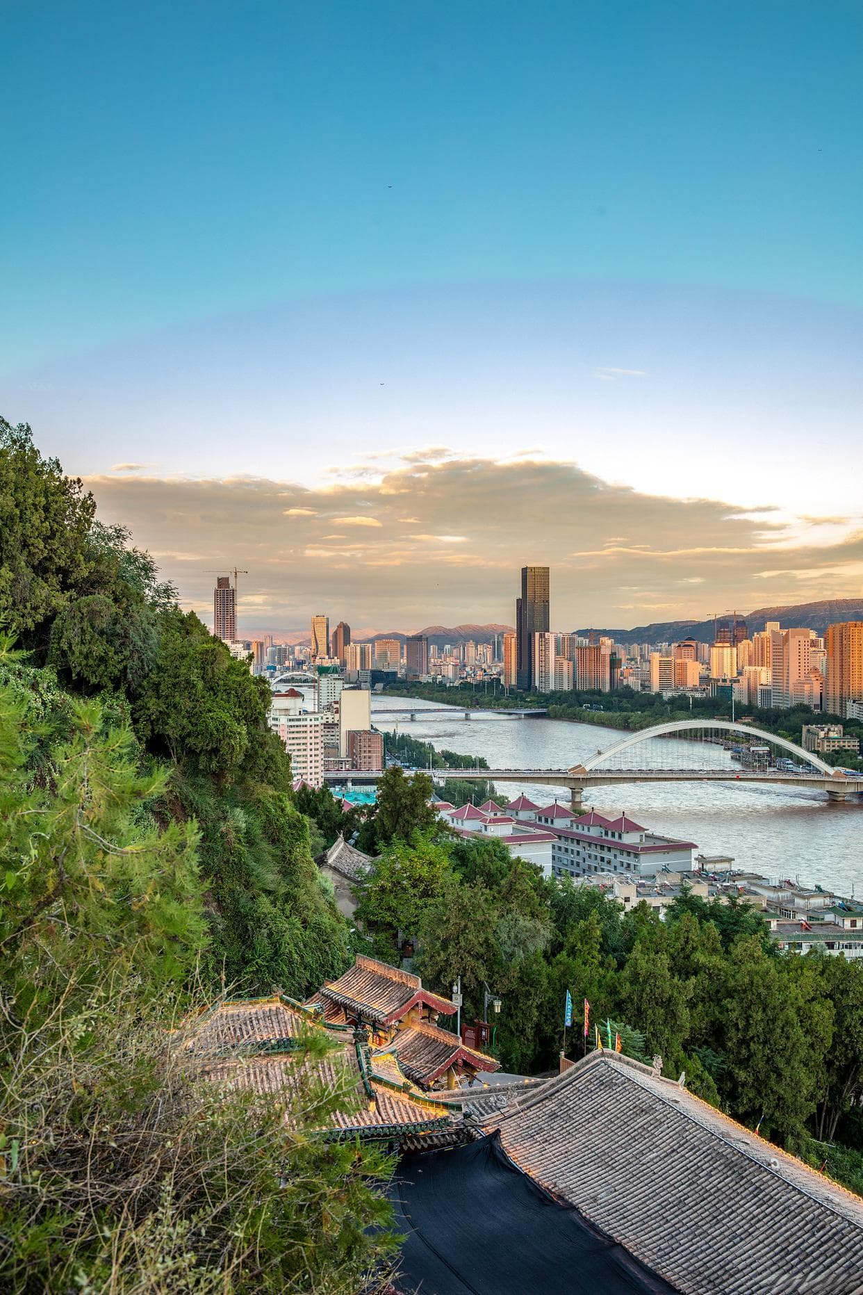 甘肃深度游：穿越千年的文化之旅