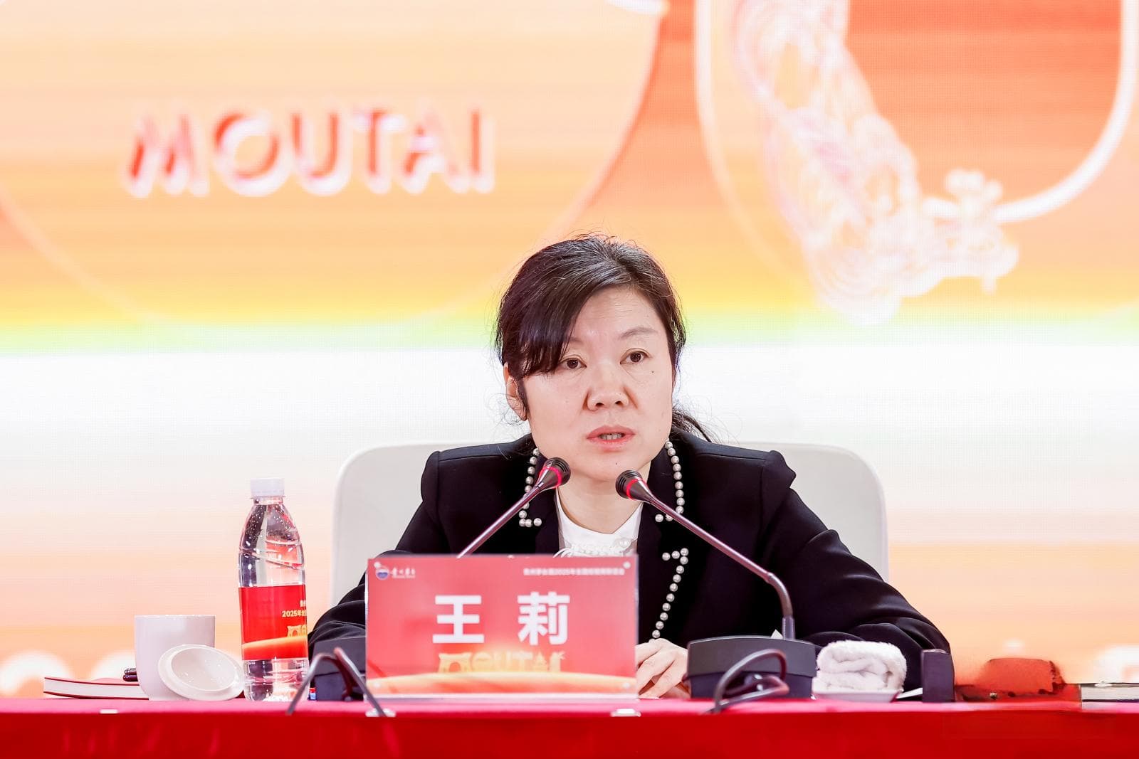 白酒行业的“她力量”：女性高管的“双面人生”