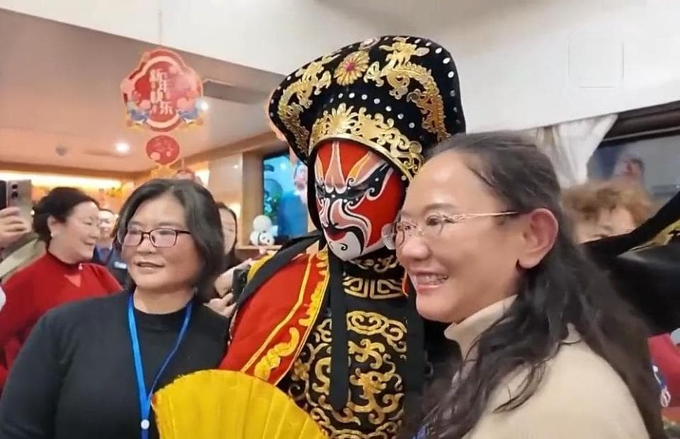 一文讲明白银发列车的贴心设计和购票攻略