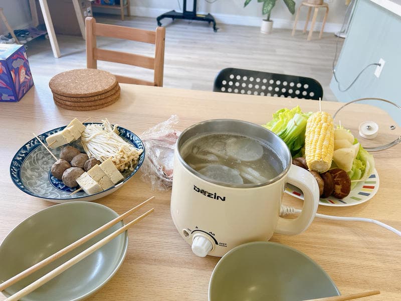 自制清淡火锅汤底：低卡路里也能享受美味