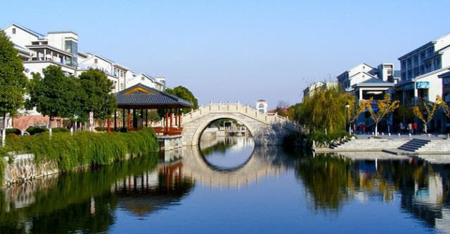 江南大学师资力量大揭秘：2位全球顶尖科学家，8个卓越创新班，多项国家级科研平台