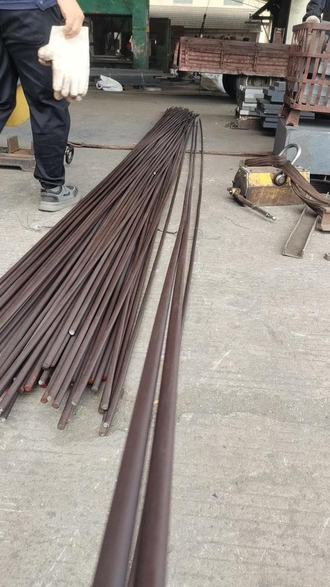 Cr12MoV模具钢：高碳高铬莱氏体冷作模具钢的性能与应用
