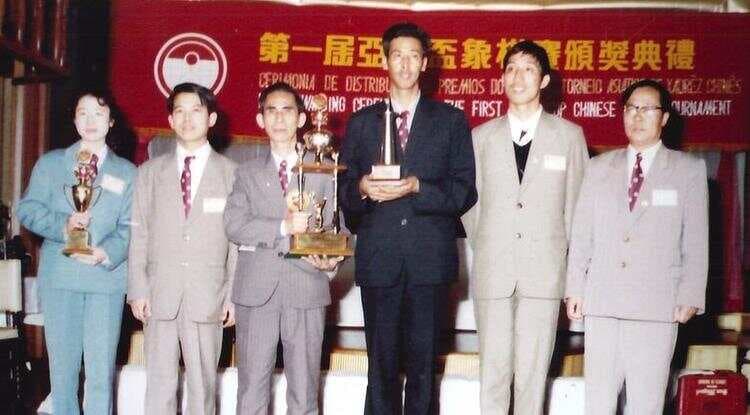 象棋泰斗杨官璘：从乡下棋王到特级大师的传奇人生