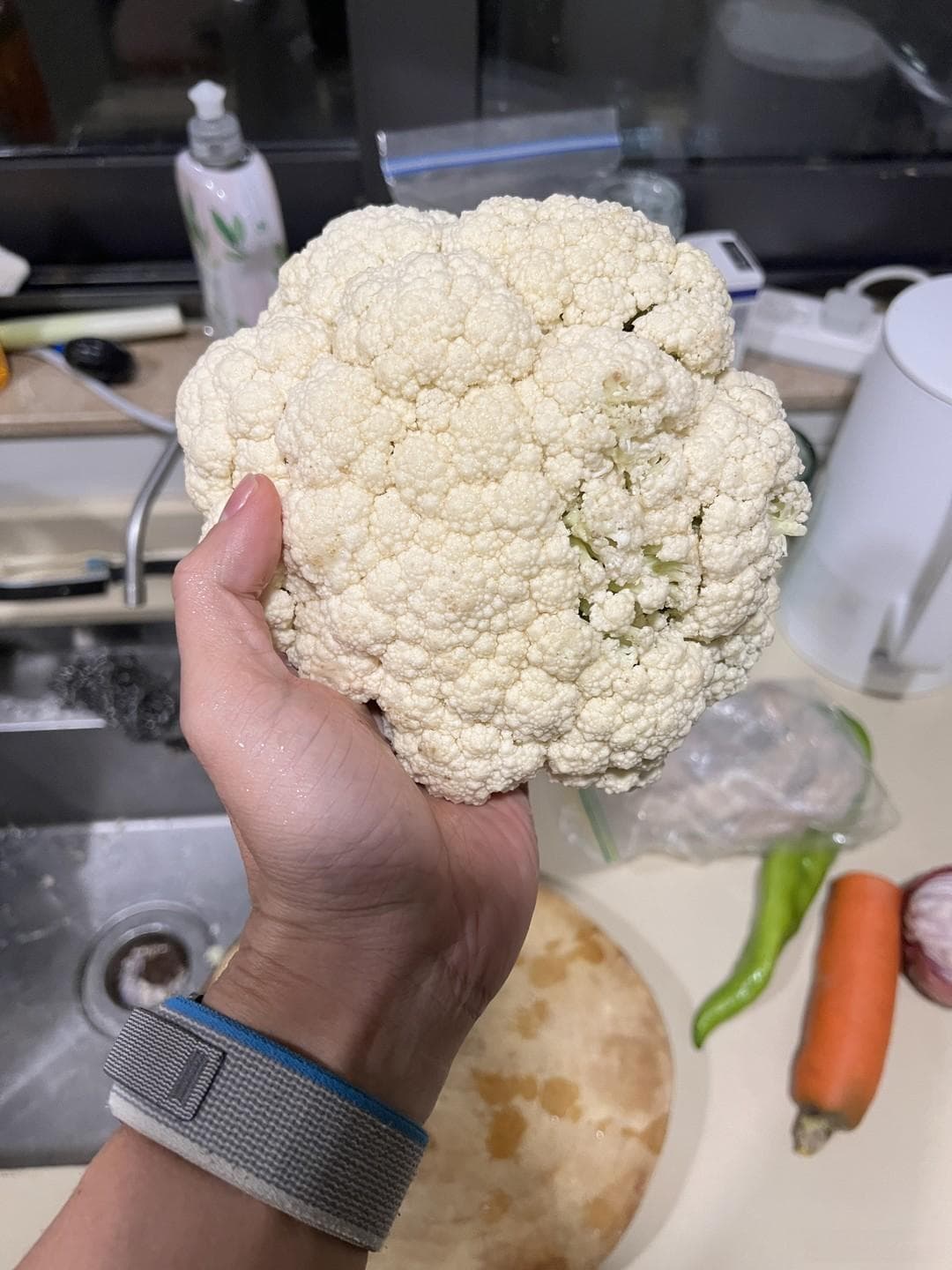 家庭版干锅花菜制作教程：从食材准备到完美出锅