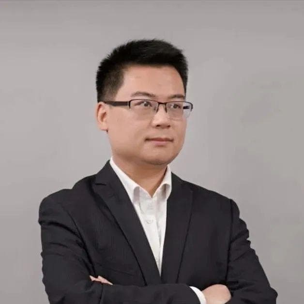 破解AI人才密码：如何培养适应未来需求的复合型人才