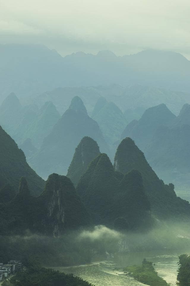 岱庙探秘之旅，泰山脚下古建筑群的庄严之美，岱宗坊的历史印记