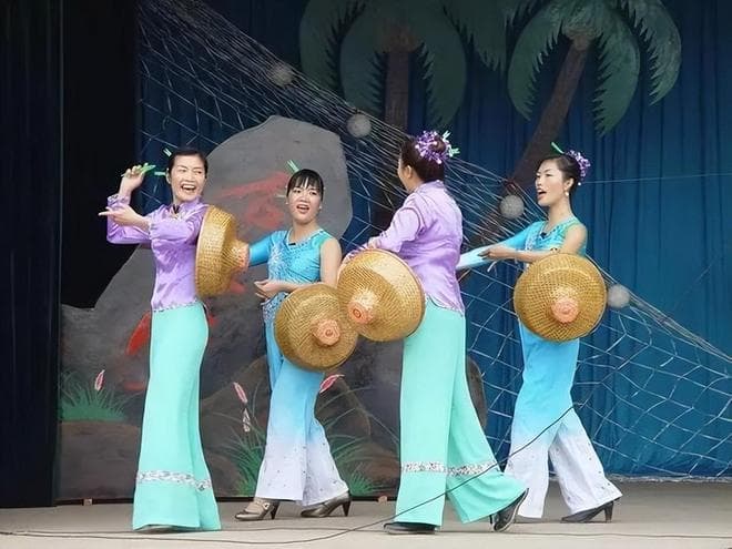 母语不为汉语却认同汉族，80万临高人的身份之谜，引发思考