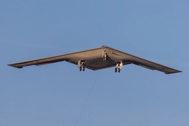 预警机对上B21，视距仅120公里，真会使我国面临空前的防空压力？