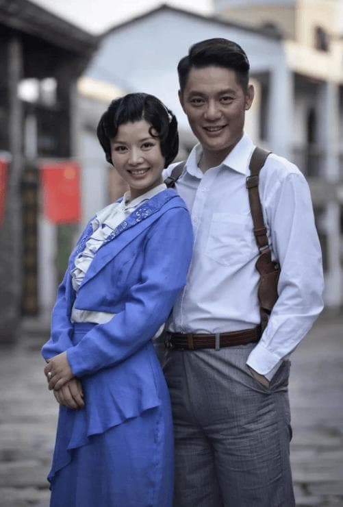 从《与狼共舞》到人生转折：傅程鹏程愫的演艺与情感之路