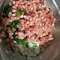 薄皮馅饼：外酥里嫩的美味家常饼