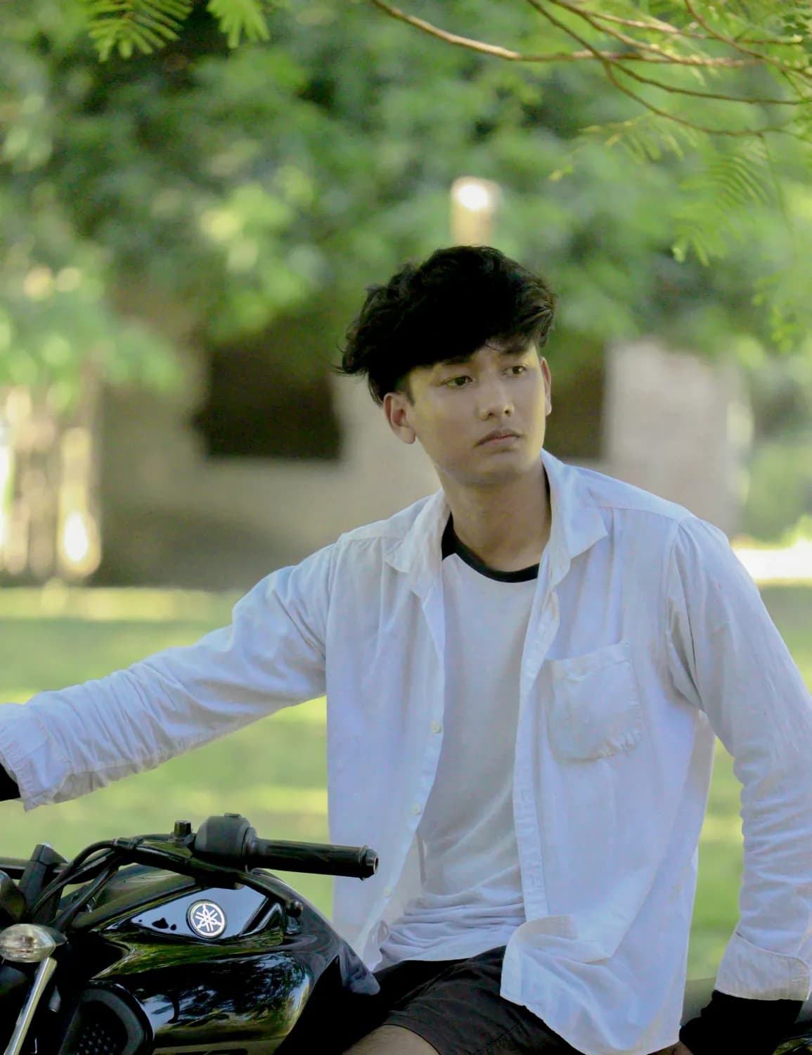 张云龙新作《云归喜事》：一人分饰两角的演技挑战