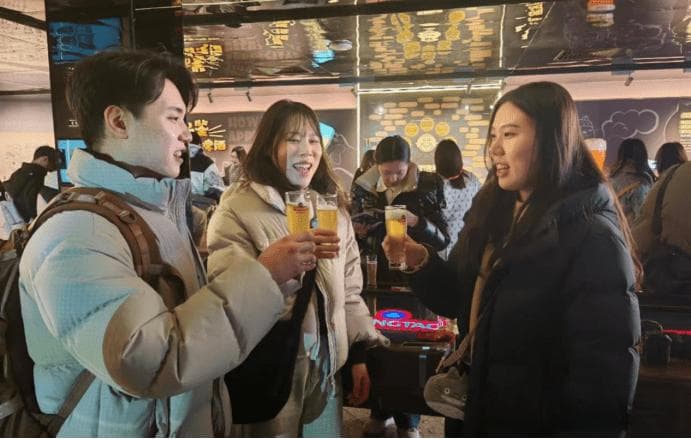 免签政策后，韩国年轻人爱上青岛啤酒博物馆