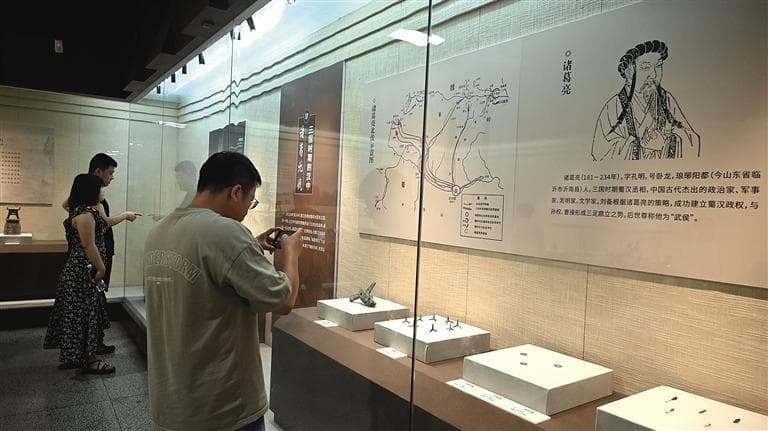 魏黄初七年造铜弩机：古代的战争“黑科技”