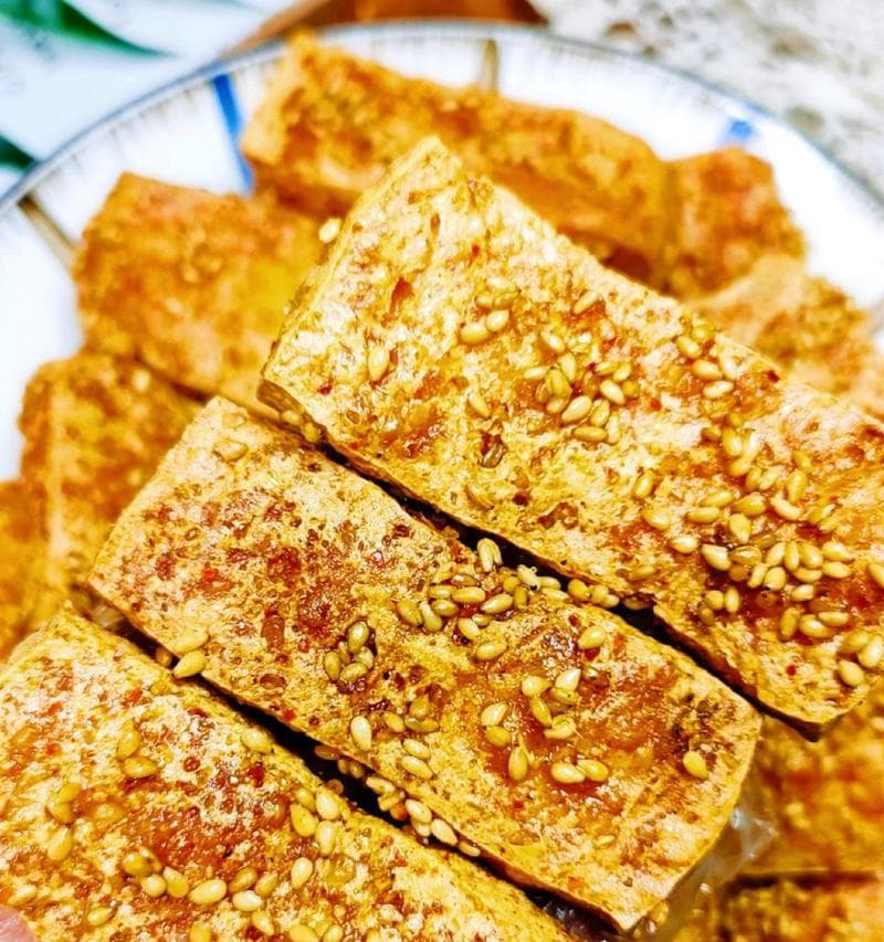 香辣炸豆腐的制作方法（让你尝到最地道的四川味道）