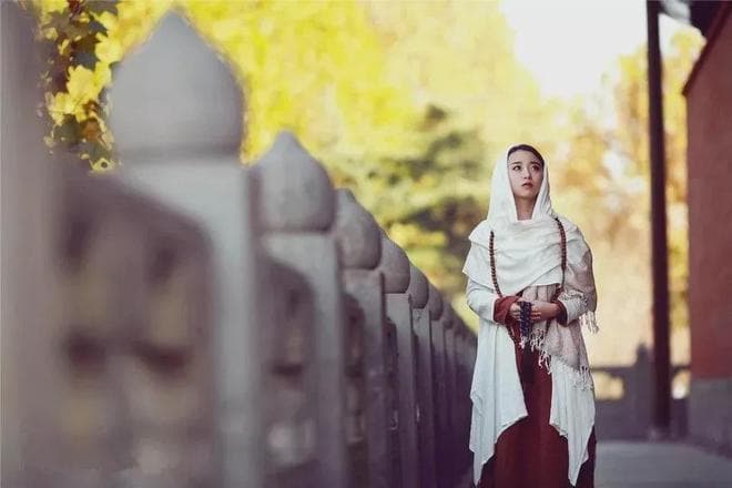 聪明的女人，在外面从不炫耀这3件事，糊涂的女人却逢人就说