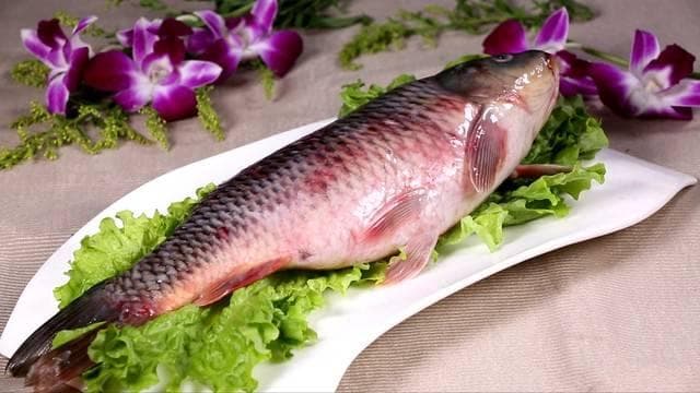 清蒸鲤鱼：营养又健康的家常菜