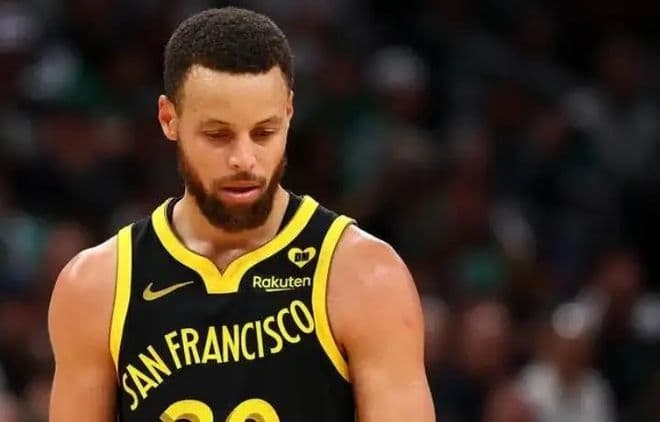 勇士捡漏成王，4冠+历史三分王，库里摊牌，从瘦弱菜鸟到NBA传奇
