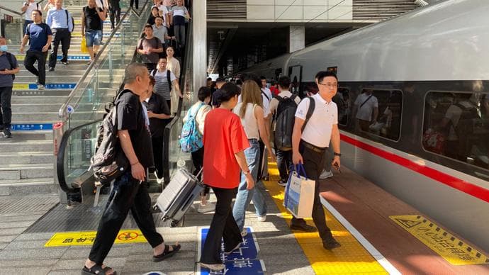 网友发帖称“高铁晚点有补偿”？12306回应：未接到补偿措施的通知