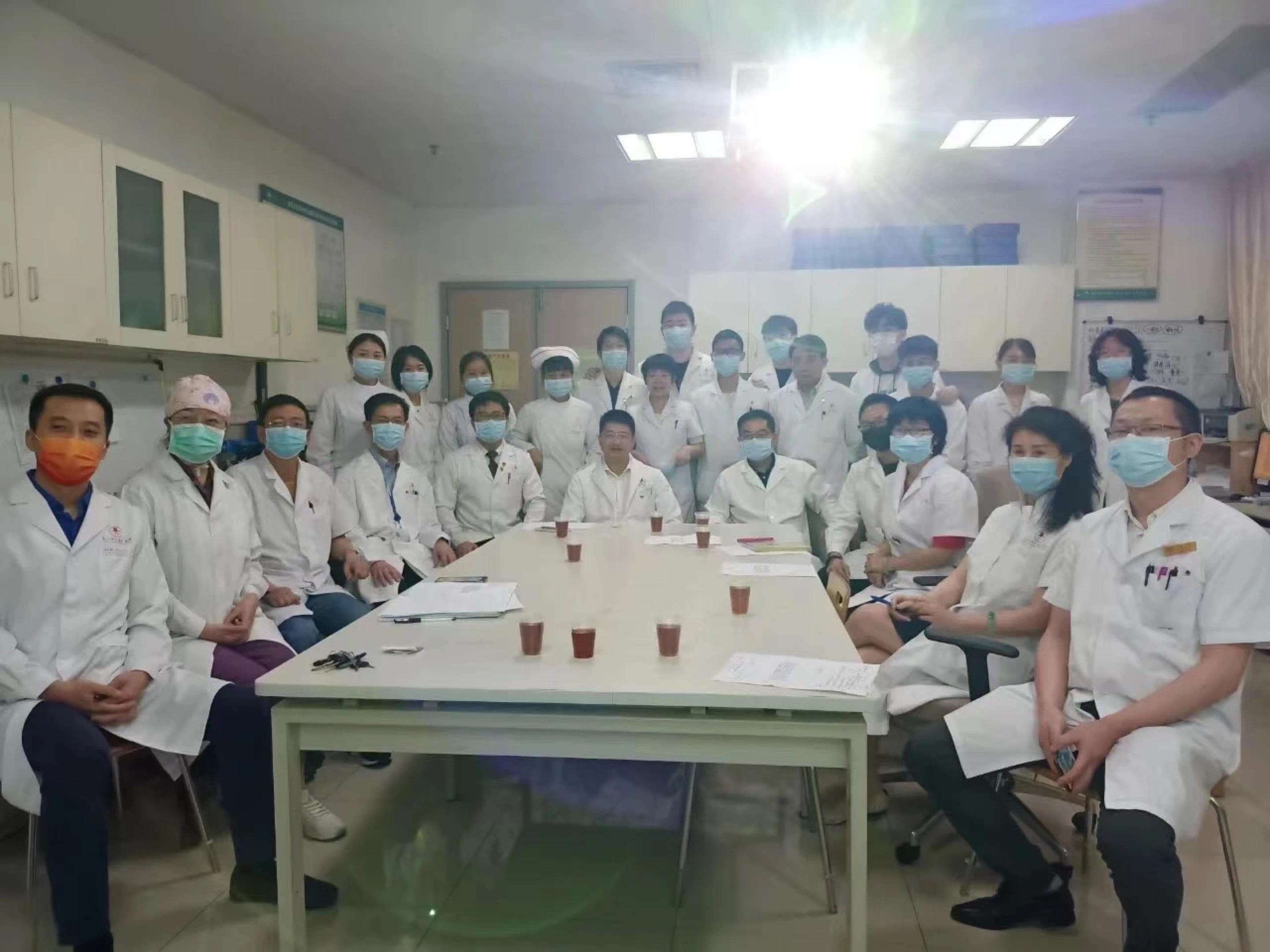 去医院看肥胖要挂什么科？听听AI怎么说？