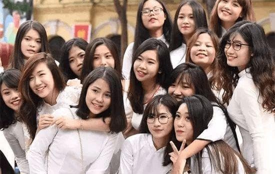 越南普通人一个月工资，到底有多少钱？相比于国内是多还是少？