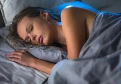 睡眠与免疫力之间有何关系？