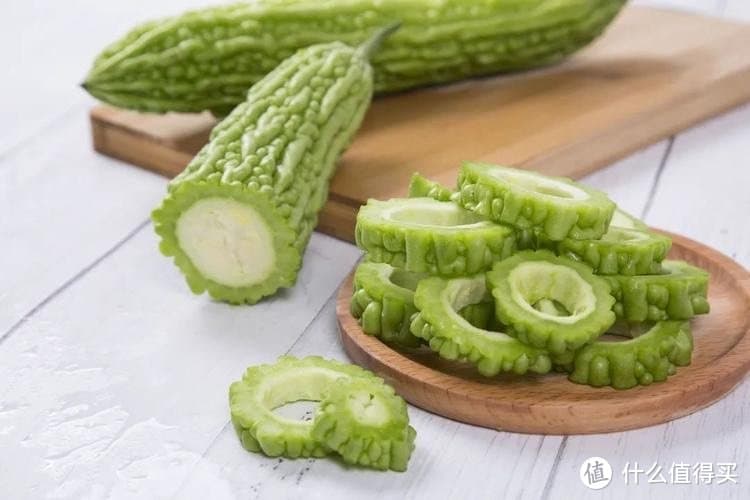 理性审视崇拜：如何客观评价偶像与崇拜对象