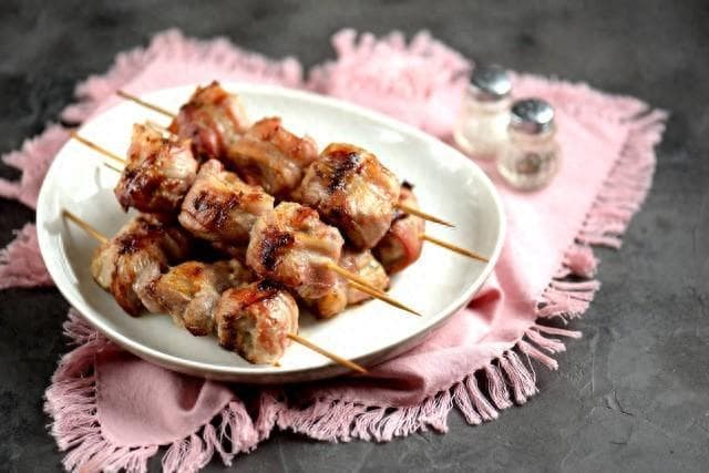 呼和浩特十大硬菜：烤全羊领衔草原美食精华