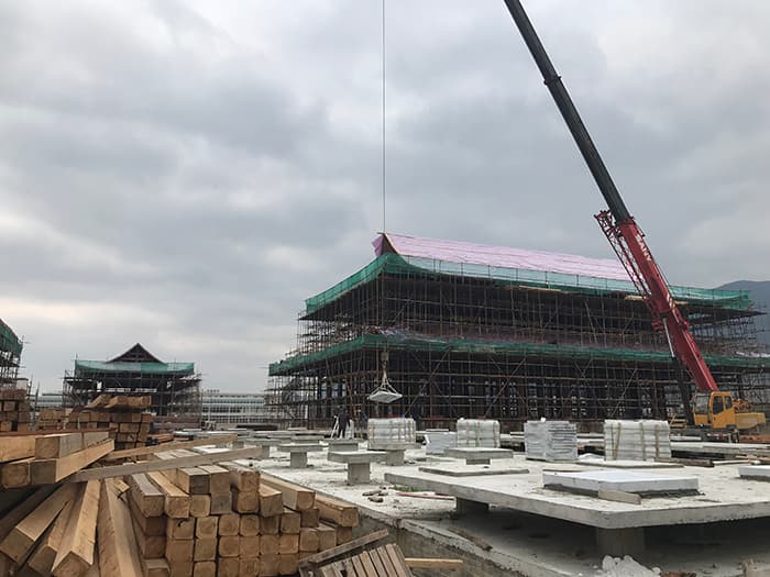 从对称到融合：中国寺庙古建筑的布局艺术与文化内涵