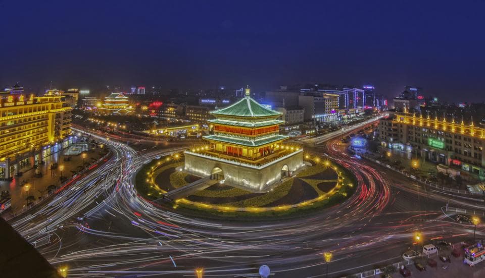 万盏灯火东西市，谁人不知长安城