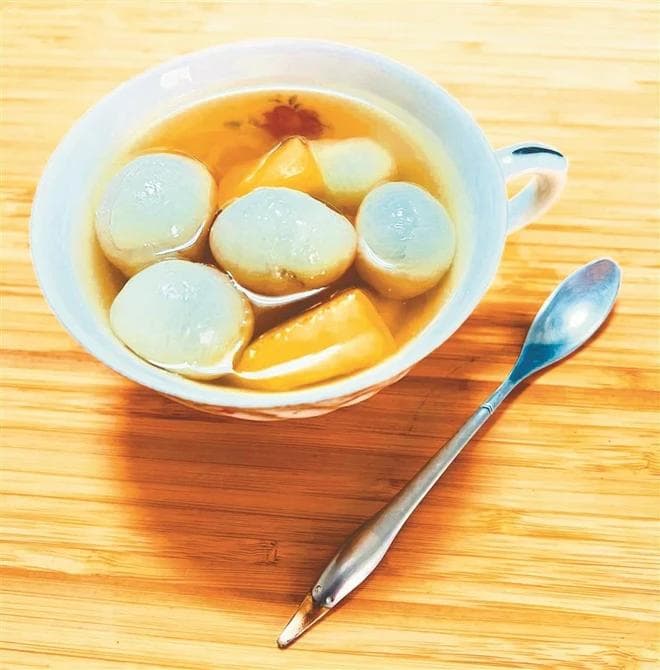 白露时节养生食谱：三步制作雪梨润喉茶，滋阴润燥又安神