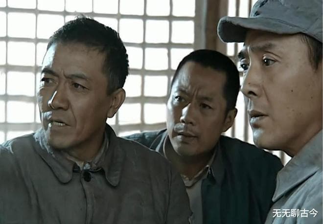 同样是拍《亮剑》，把黄志忠和李幼斌放在一起，差别就出来了