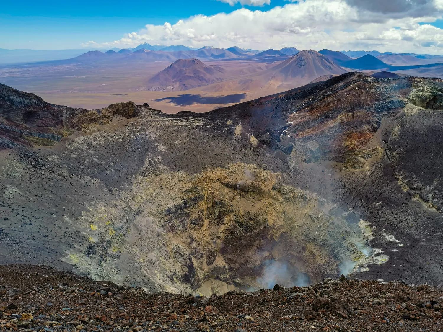 长白山：中朝边境的神秘火山奇景
