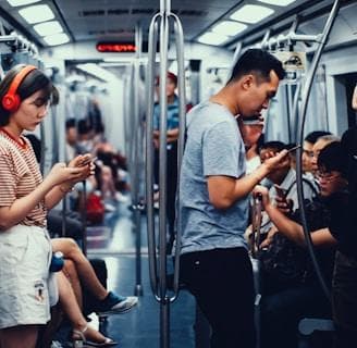 为什么母语是英语的人总是让我重复？