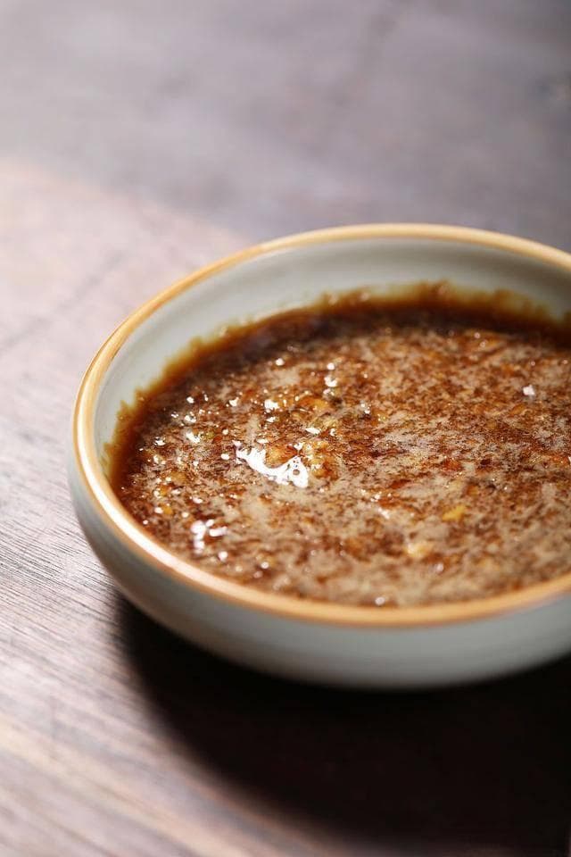 探秘甜面酱：从原料选择到美味食用的详细步骤