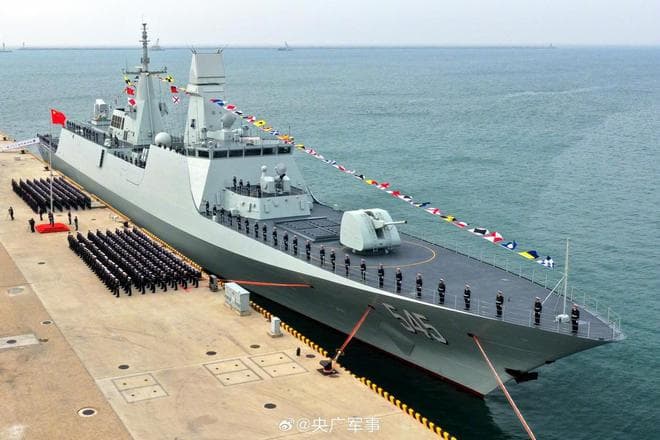 美媒：中国海军第一艘054B型导弹护卫舰正式服役 排水量约5000吨