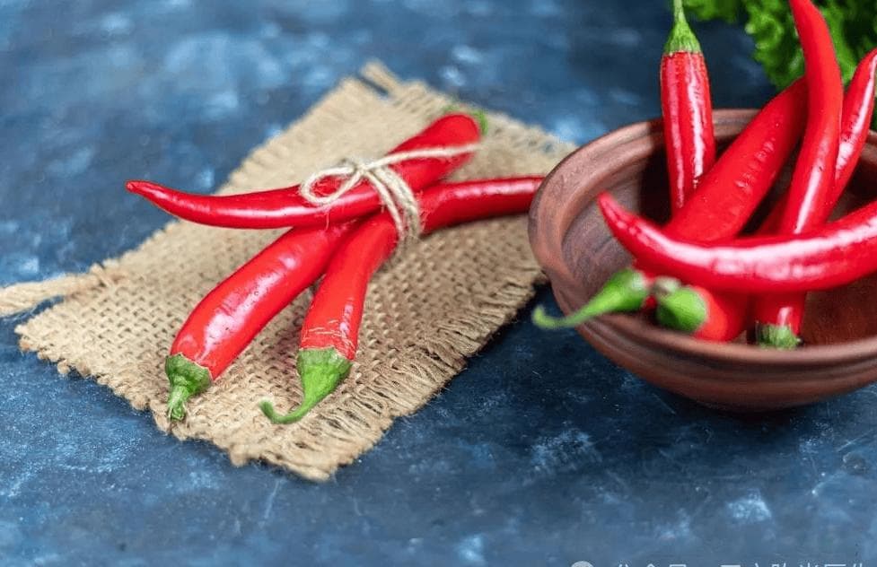 甲亢患者需谨慎：这三类食物要少吃
