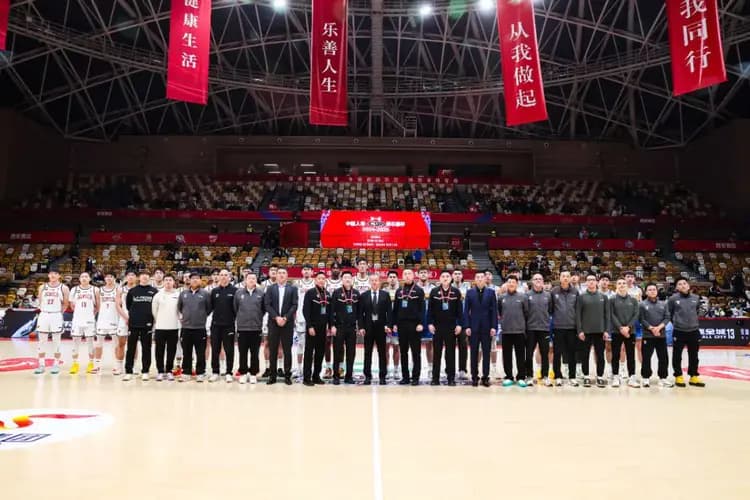 【CBA俱乐部杯】淘汰赛｜浙江稠州金租83-102不敌新疆伊力特，止步八强