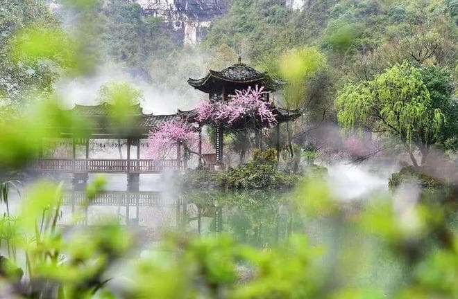 《桃花源记》中的几个古今异义词：“芳草鲜美”？能吃吗？