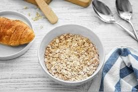 奇亚籽的正确吃法是什么（奇亚籽用热水泡还是冷水泡好？）