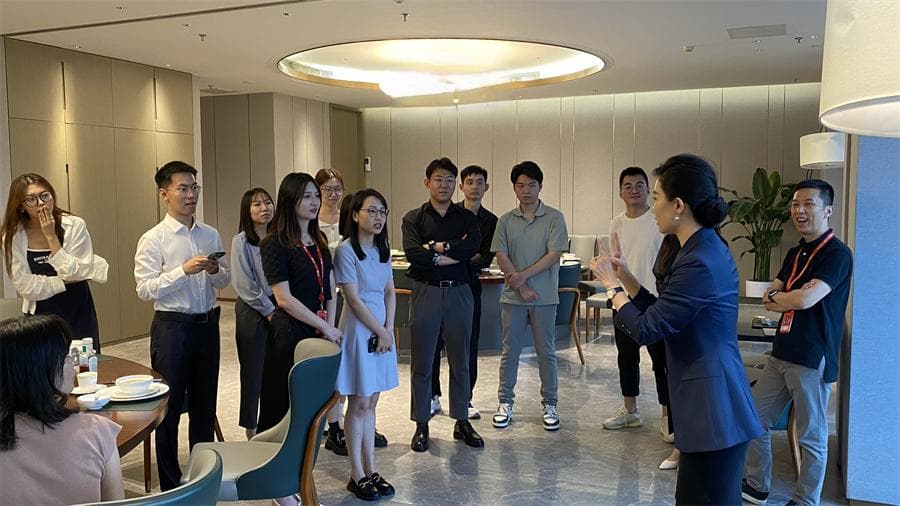 企业商务礼仪的基本规范及其在企业中的执行