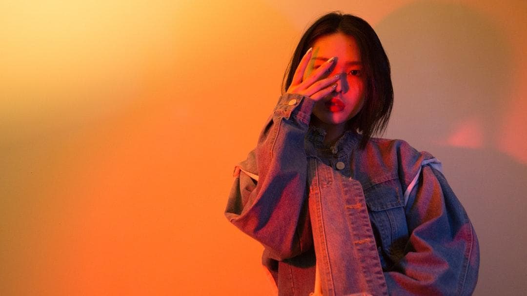 ENFJ-INTP爱情配对指南：互补与差异的艺术